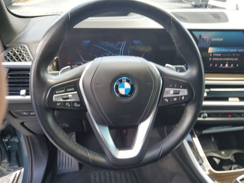 Used 2025 BMW X5 xDrive50e AWD/4WD image 23