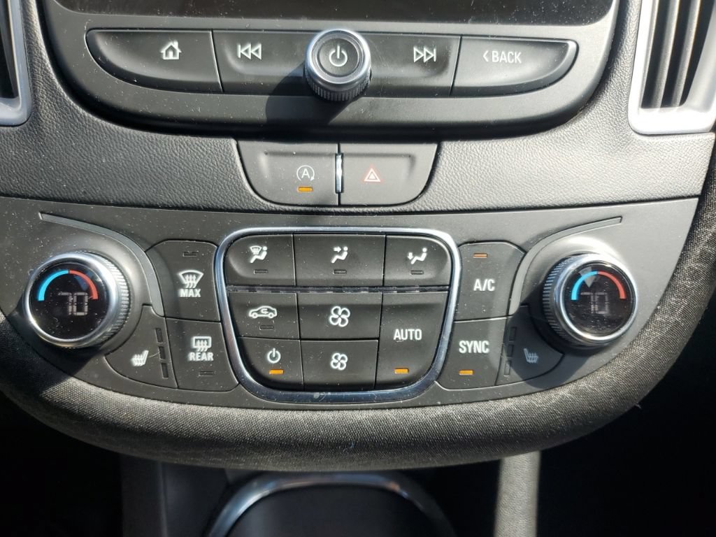 Used 2025 Chevrolet Malibu LT FWD image 21
