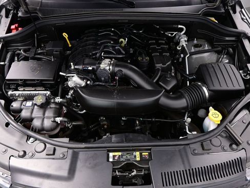 Used 2025 Dodge Durango GT AWD/4WD image 46