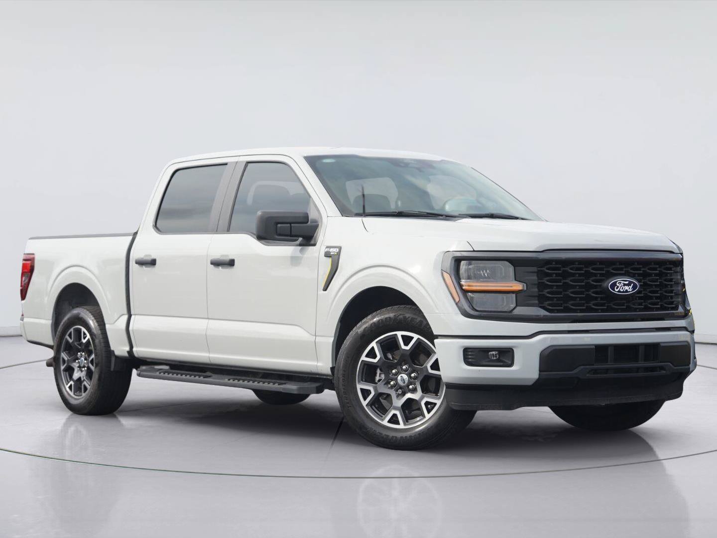 Used 2024 Ford F150 STX RWD image 2