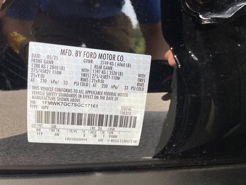 Used 2025 Ford Explorer ST RWD image 14