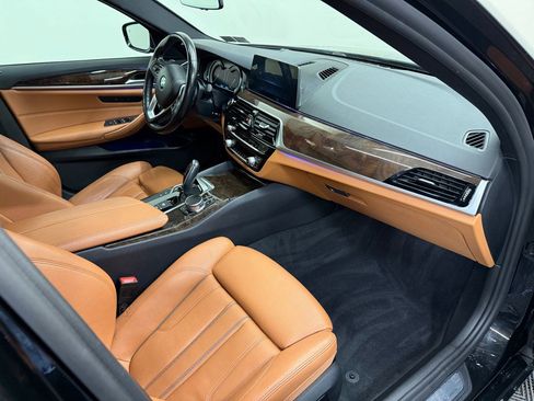 Used 2017 BMW 540i xDrive w/ Premium Package image 13