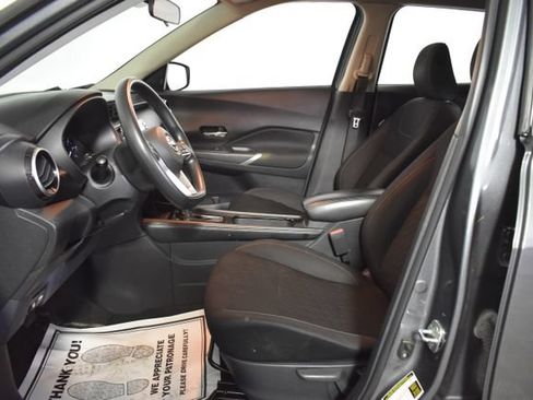 Used 2022 Nissan Kicks SV FWD image 11