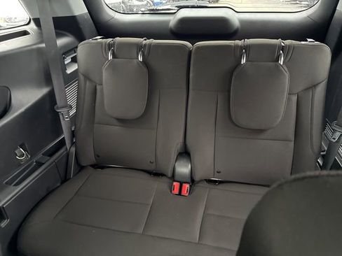 Used 2022 Ford Explorer XLT image 22