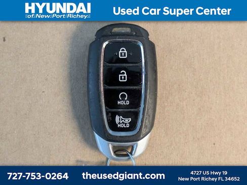 Used 2022 Hyundai Venue Limited FWD image 31