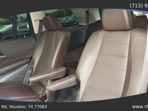 Used 2020 Mercedes-Benz GLS 450 4MATIC image 27