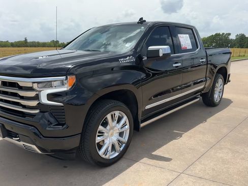 Used 2026 Chevrolet Silverado 1500 High Country AWD/4WD image 5