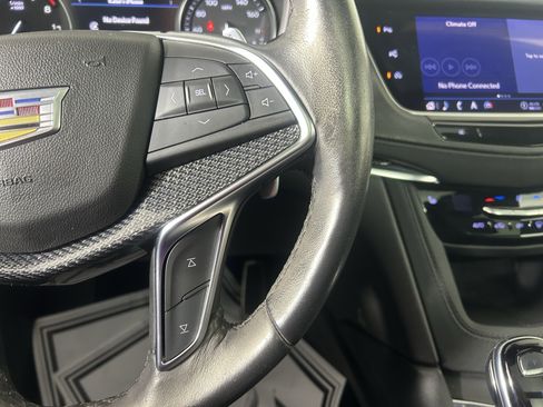 Certified 2022 Cadillac XT5 Sportv w/ Technology Package image 17