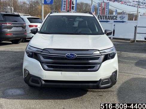 Used 2025 Subaru Forester Limited image 2