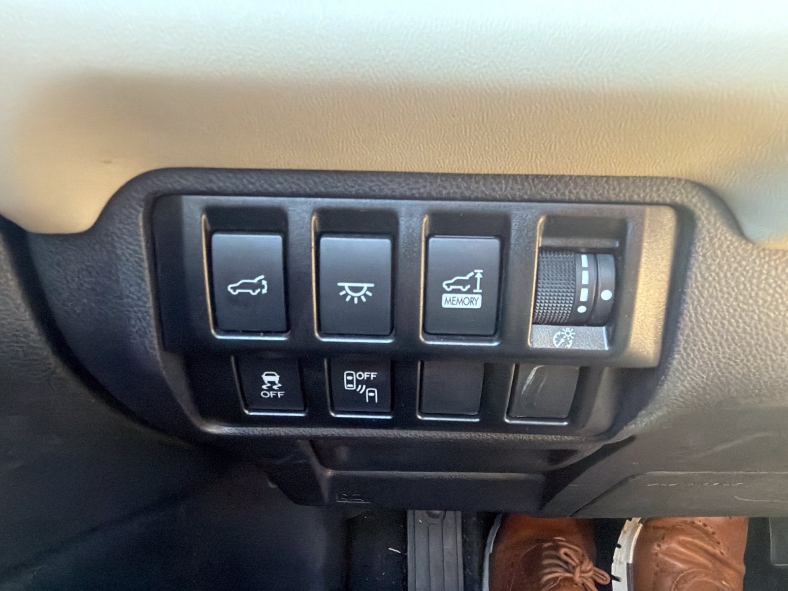Used 2022 Subaru Ascent Limited w/ Technology Package AWD/4WD image 20