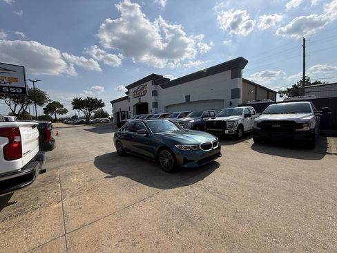 Used 2020 BMW 330i Sedan w/ Premium Package RWD image 42