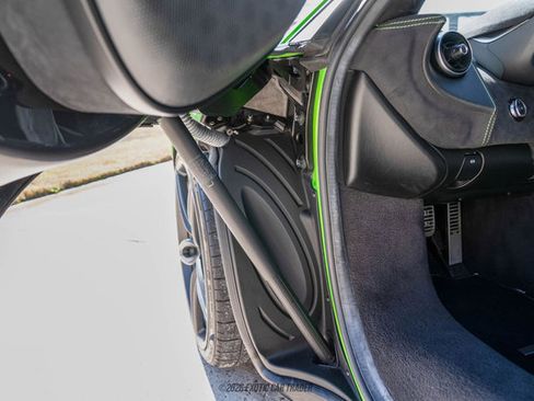 Used 2018 McLaren 570S Spider image 97