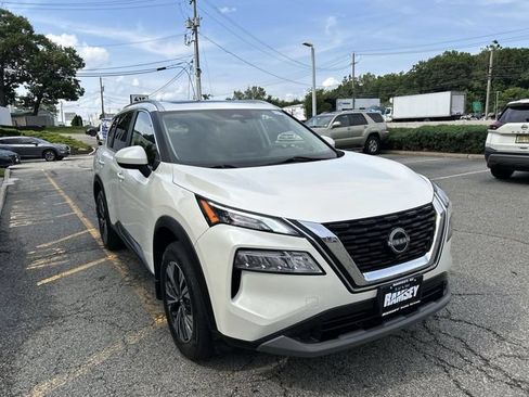 Certified 2023 Nissan Rogue SV w/ SV Premium B Package AWD/4WD image 2