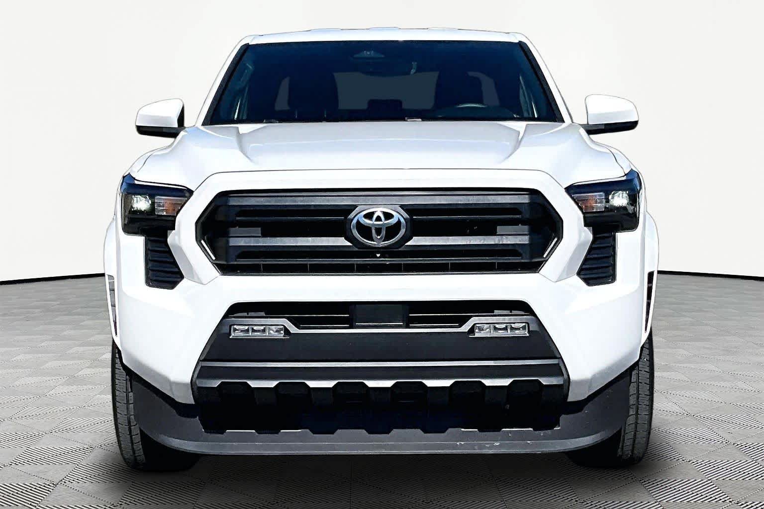 Certified 2025 Toyota Tacoma SR5 RWD image 4