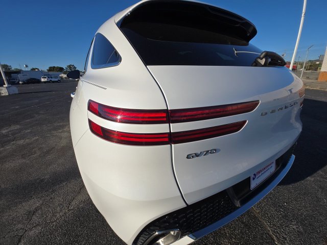 Used 2025 Genesis GV70 2.5T w/ Select Package AWD/4WD image 29