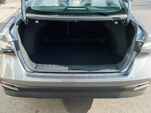 New 2026 Nissan Sentra SL w/ Floor Mat Package image 8