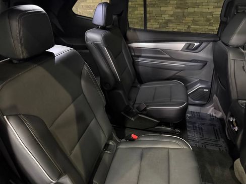 Used 2025 Buick Enclave Preferred w/ Power Package FWD image 35