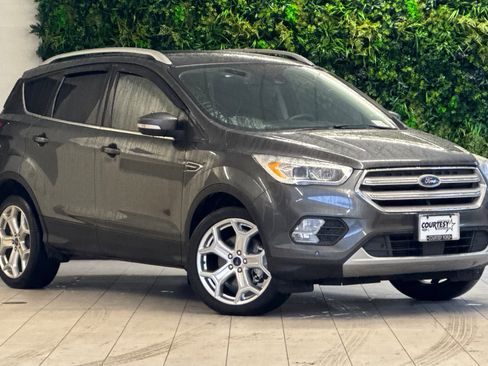 Certified 2019 Ford Escape Titanium image 2