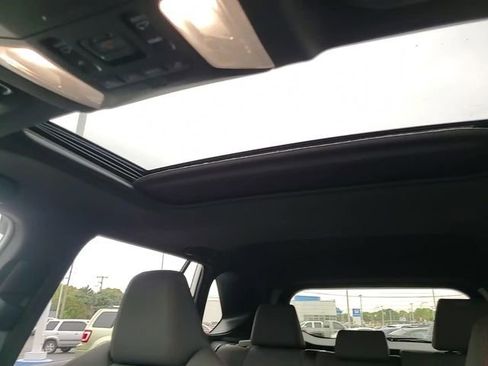 Used 2023 Toyota RAV4 SE image 23