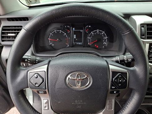 Used 2022 Toyota 4Runner Trail Special Edition AWD/4WD image 18