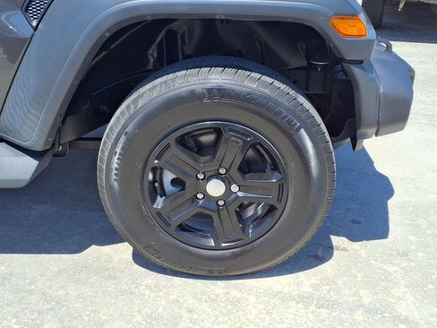 Used 2020 Jeep Wrangler Sport AWD/4WD image 8