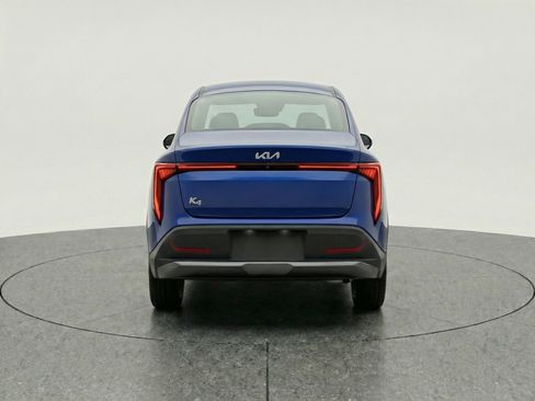 Used 2025 Kia K4 LXS image 7