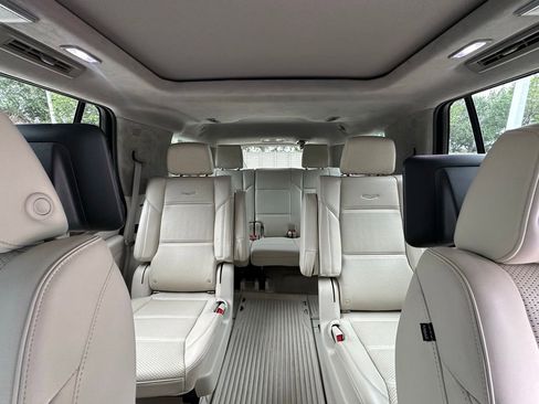 Used 2022 Cadillac Escalade Sport Platinum RWD image 43