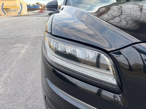 Used 2019 Lincoln Nautilus Reserve FWD image 16