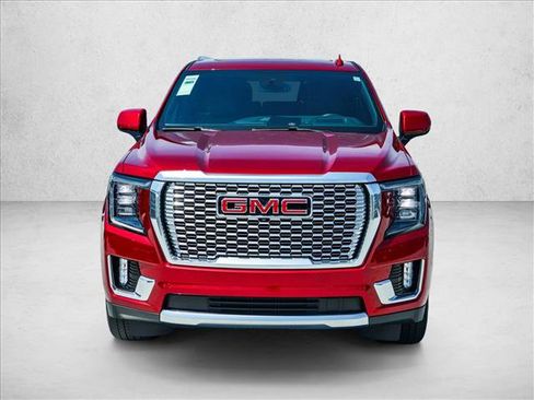 Used 2023 GMC Yukon Denali AWD/4WD image 2