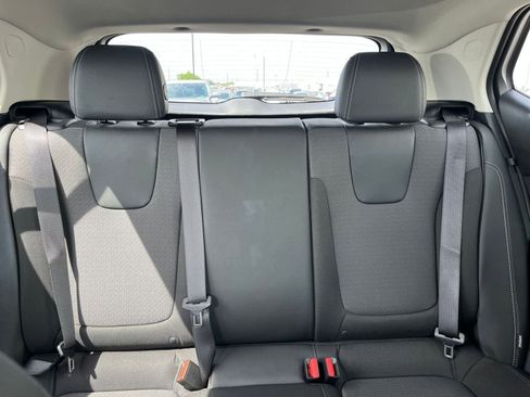 Used 2025 Buick Encore GX Preferred FWD image 38