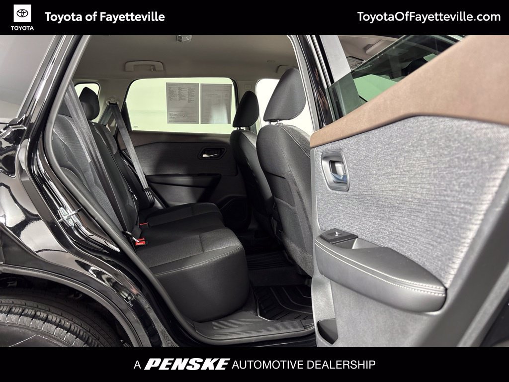Used 2022 Nissan Rogue SV AWD/4WD image 14