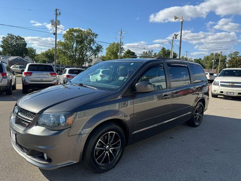 Used 2017 Dodge Grand Caravan GT image 5
