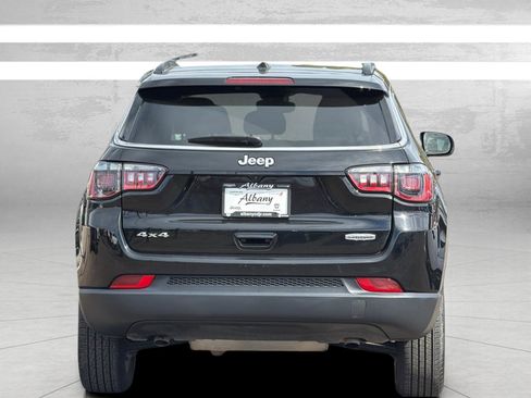 Used 2024 Jeep Compass Latitude AWD/4WD image 7