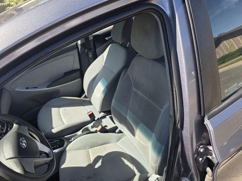 Used 2014 Hyundai Accent GLS image 5