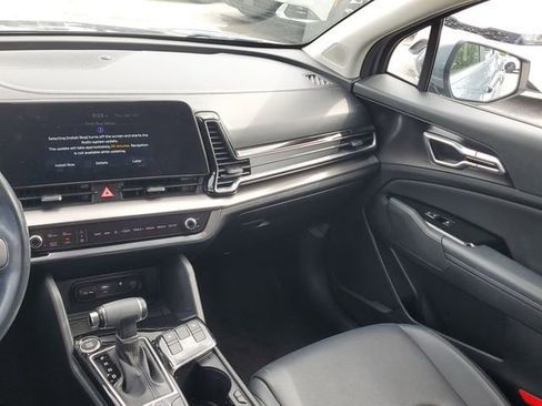 Certified 2024 Kia Sportage EX image 14