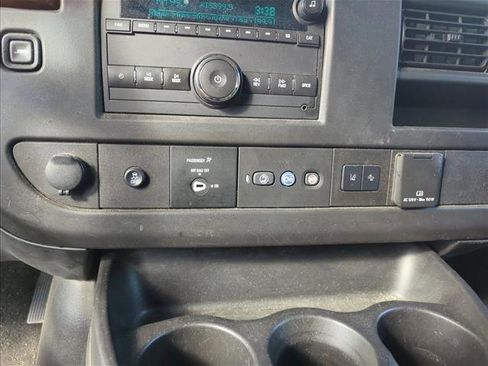 Used 2019 Chevrolet Express 3500 LT w/ LT Preferred Equipment Group image 6