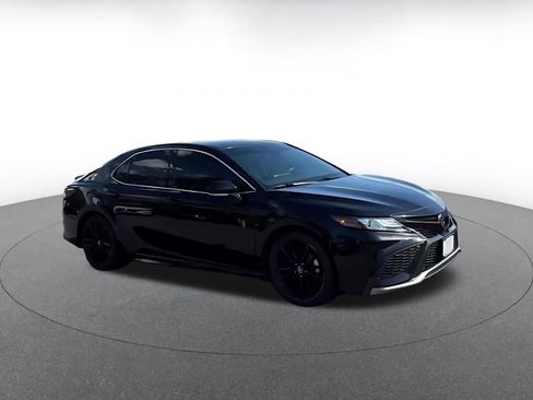 Used 2024 Toyota Camry XSE FWD image 2