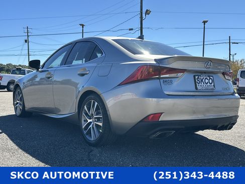 Used 2018 Lexus IS 300 w/ Accessory Package 2 image 3