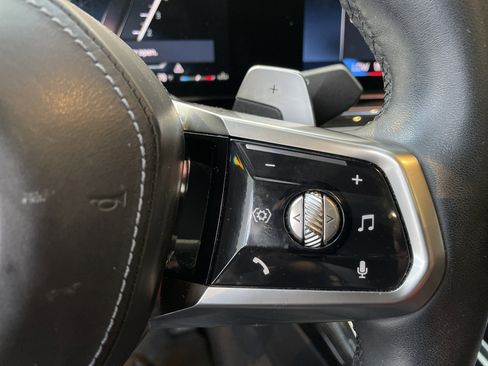 Used 2023 BMW 740i RWD image 21