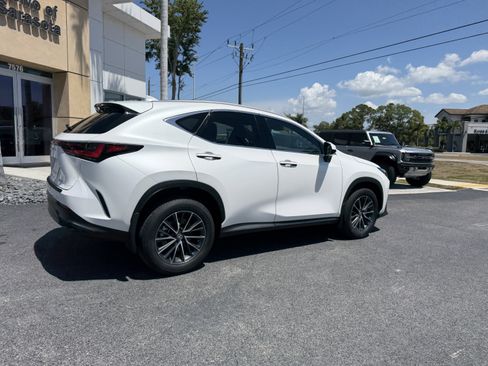 Used 2025 Lexus NX 250 FWD w/ Towing Package (2000 Lbs) image 3
