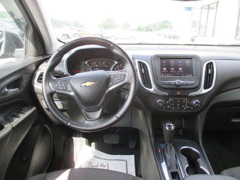 Used 2021 Chevrolet Equinox LT AWD/4WD image 12