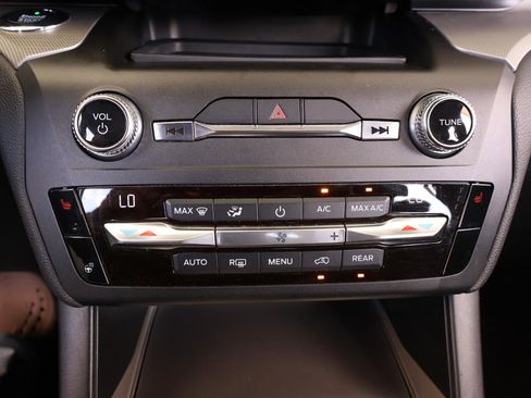 Used 2020 Ford Explorer XLT w/ Equipment Group 202A RWD image 51