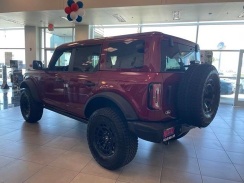 New 2026 Ford Bronco Badlands w/ Sasquatch Package AWD/4WD image 3
