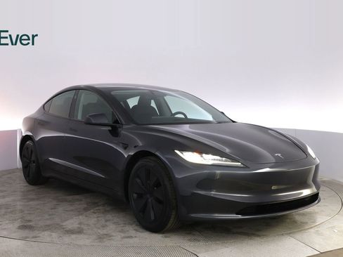 Used 2024 Tesla Model 3 Standard Range RWD image 13