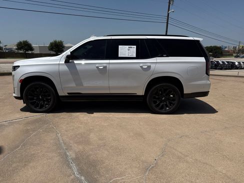 Used 2022 Cadillac Escalade Sport Platinum w/ LPO, ONYX Package AWD/4WD image 4