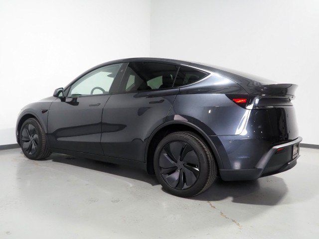Used 2026 Tesla Model Y Long Range AWD/4WD image 9