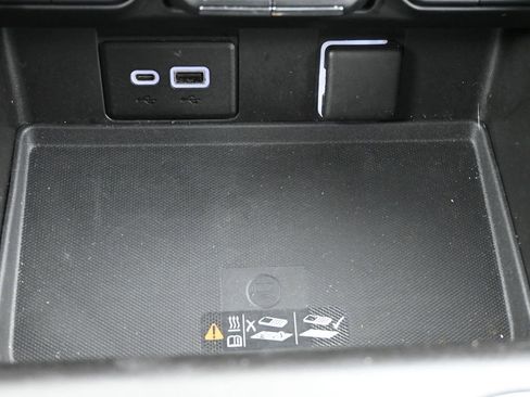 Used 2021 Chevrolet Tahoe Z71 w/ Rear Media and Nav Package image 17