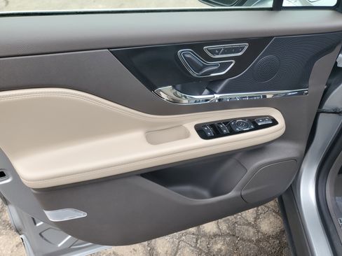 Certified 2024 Lincoln Corsair Reserve w/ Equipment Group 201A image 10