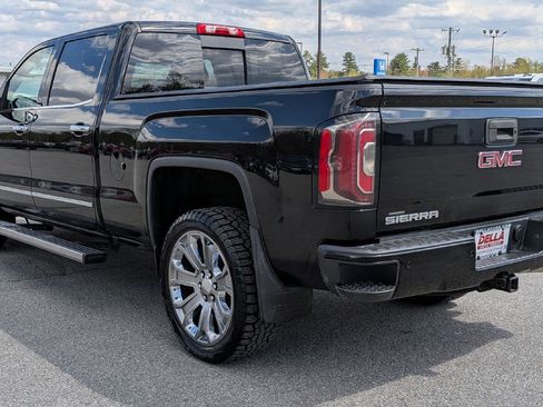 Used 2018 GMC Sierra 1500 Denali w/ Denali Ultimate Package AWD/4WD image 8