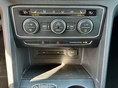 Used 2021 Volkswagen Atlas SE image 28